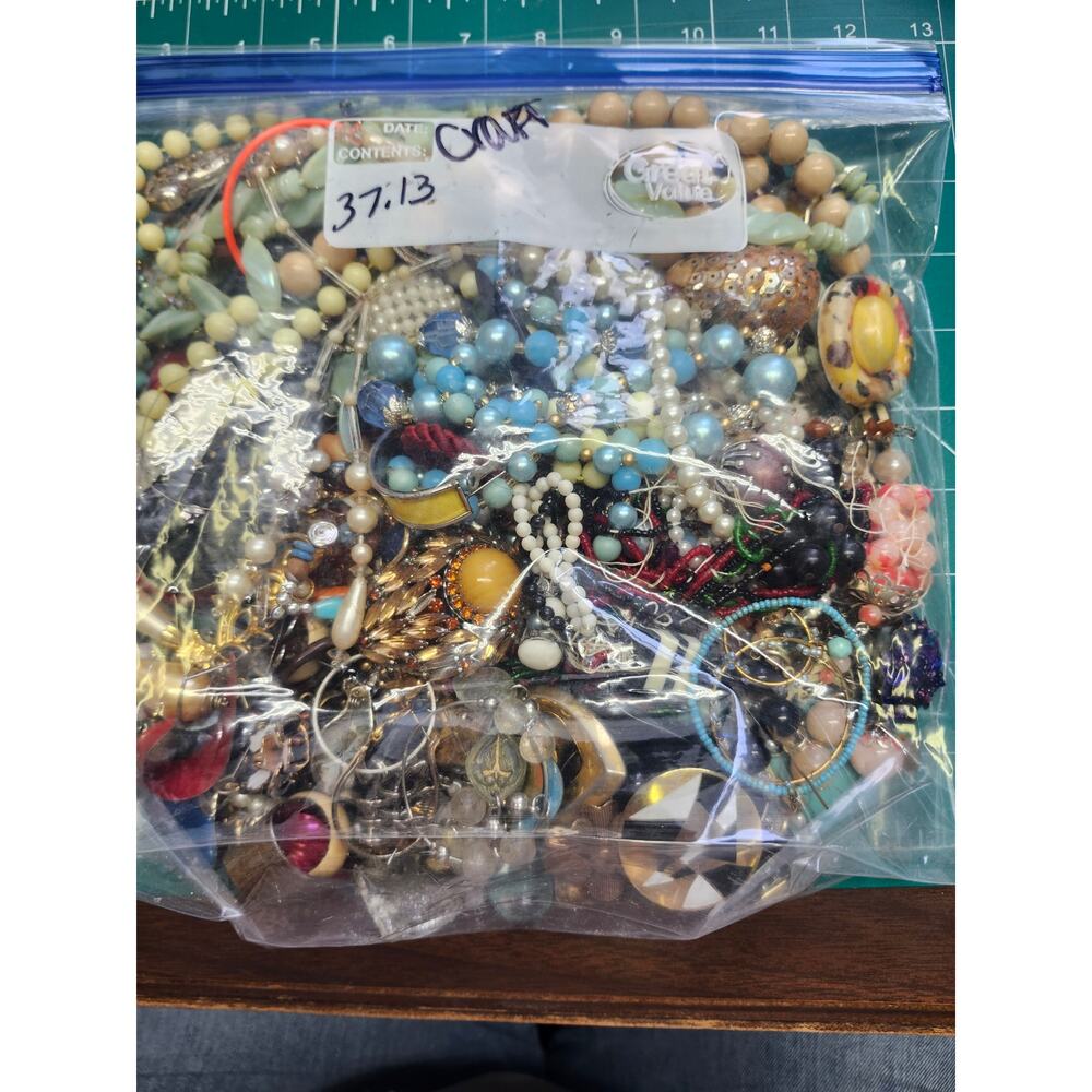 2lbs Craft broken beaded jewelry repurpose ** read**